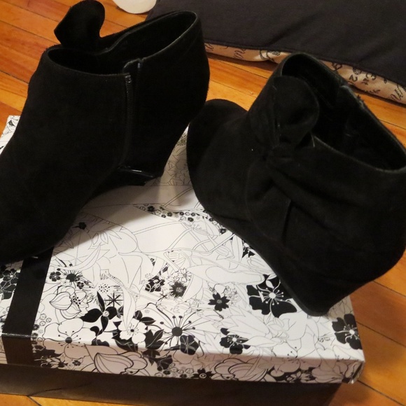 Chinese Laundry Shoes - CL by Laundry Women's Boots